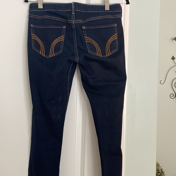 Hollister jeans like new - Picture 2 of 4